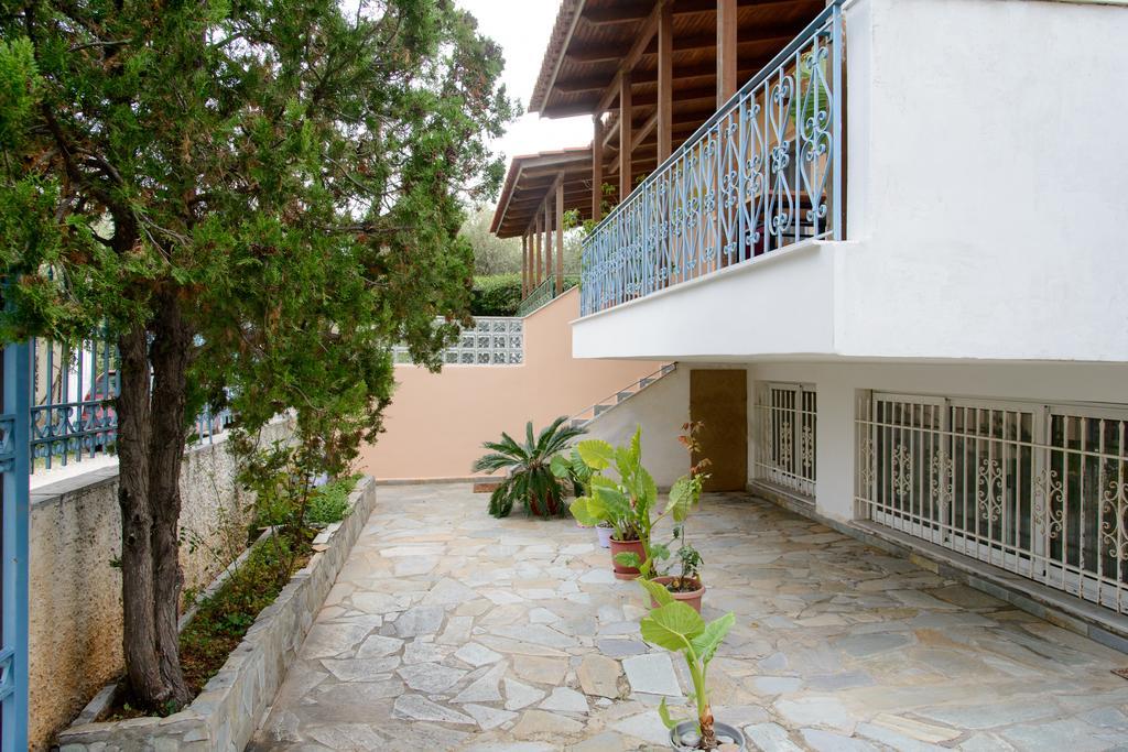 Вилла Athenian Spiti Луца Экстерьер фото